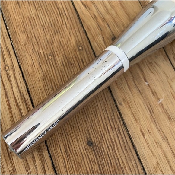 ItCosmetics Bye Bye Pores Powder Brush - Picture 5 of 7